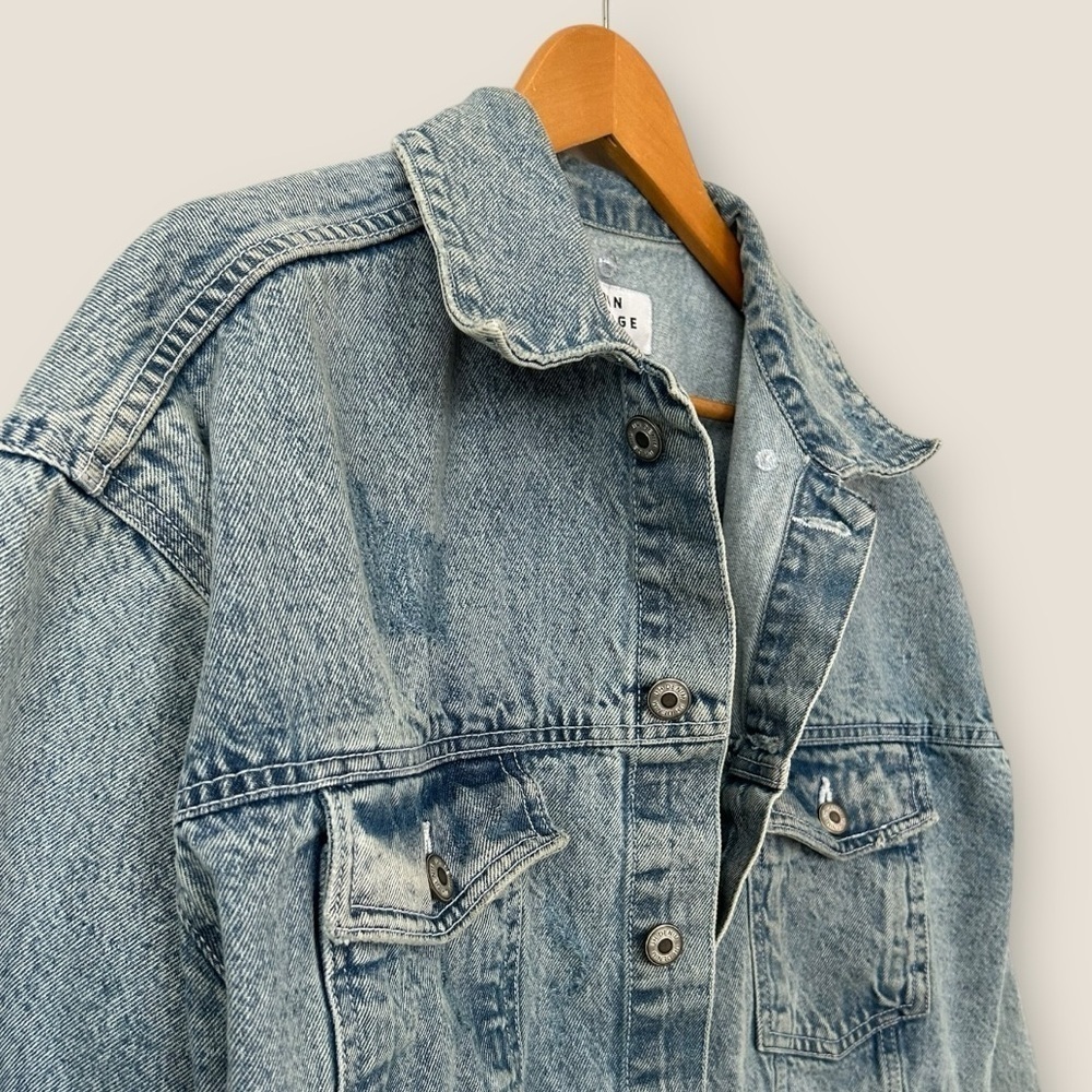 Urban Heritage Denim Jacket - Picture 4 of 10